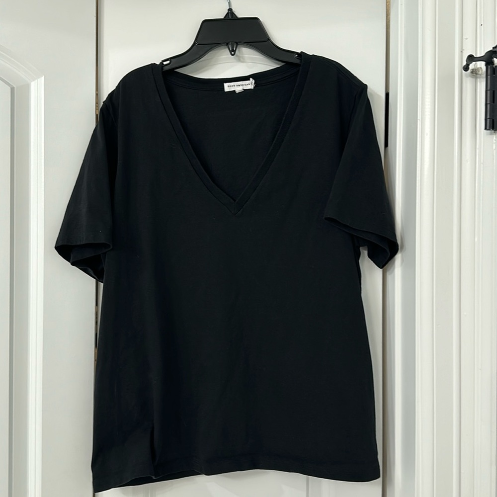 Good American black V-neck T-shirt
